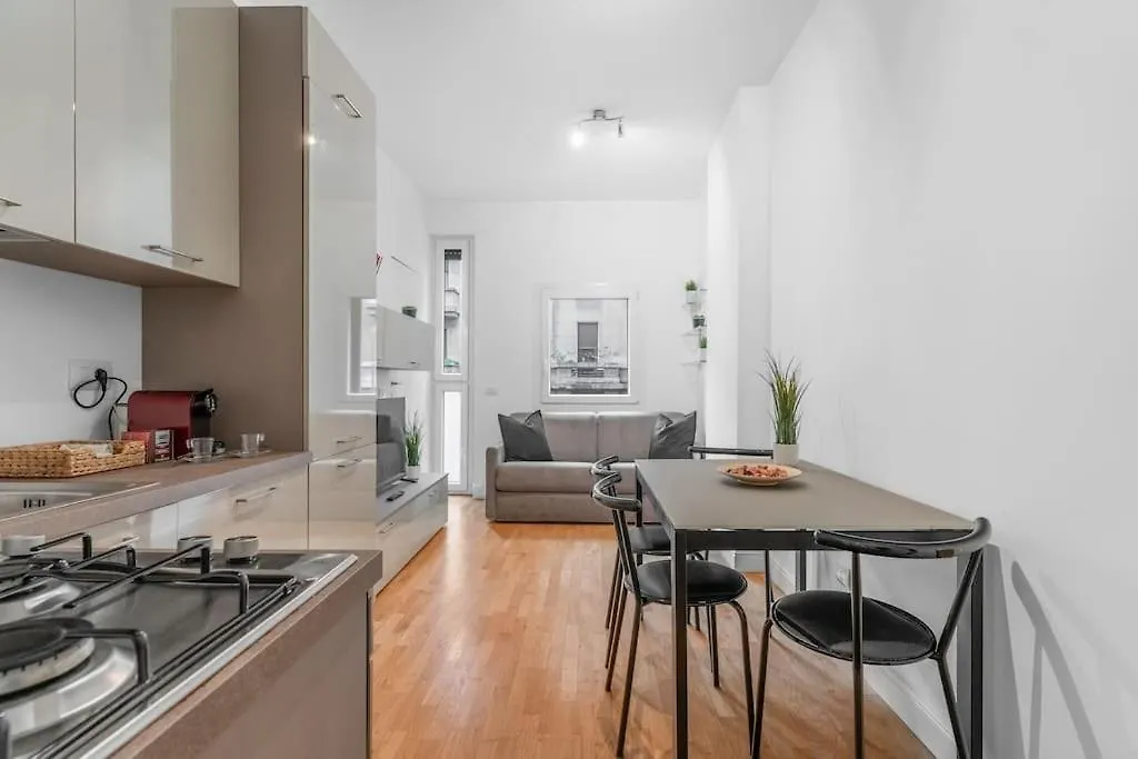Apartment Macchi Loreto - Centrale Milan Italy